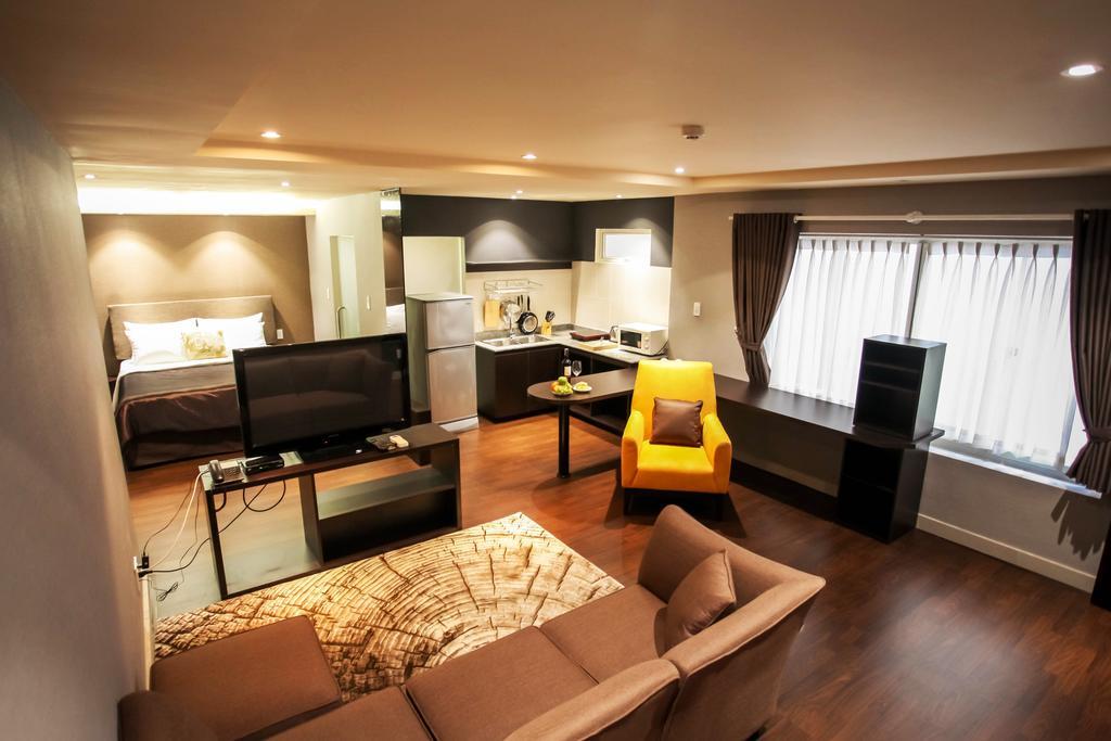 Compass Living Joy Aparthotel Хошимин Екстериор снимка