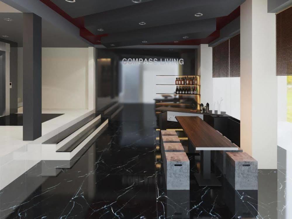 Compass Living Joy Aparthotel Хошимин Екстериор снимка