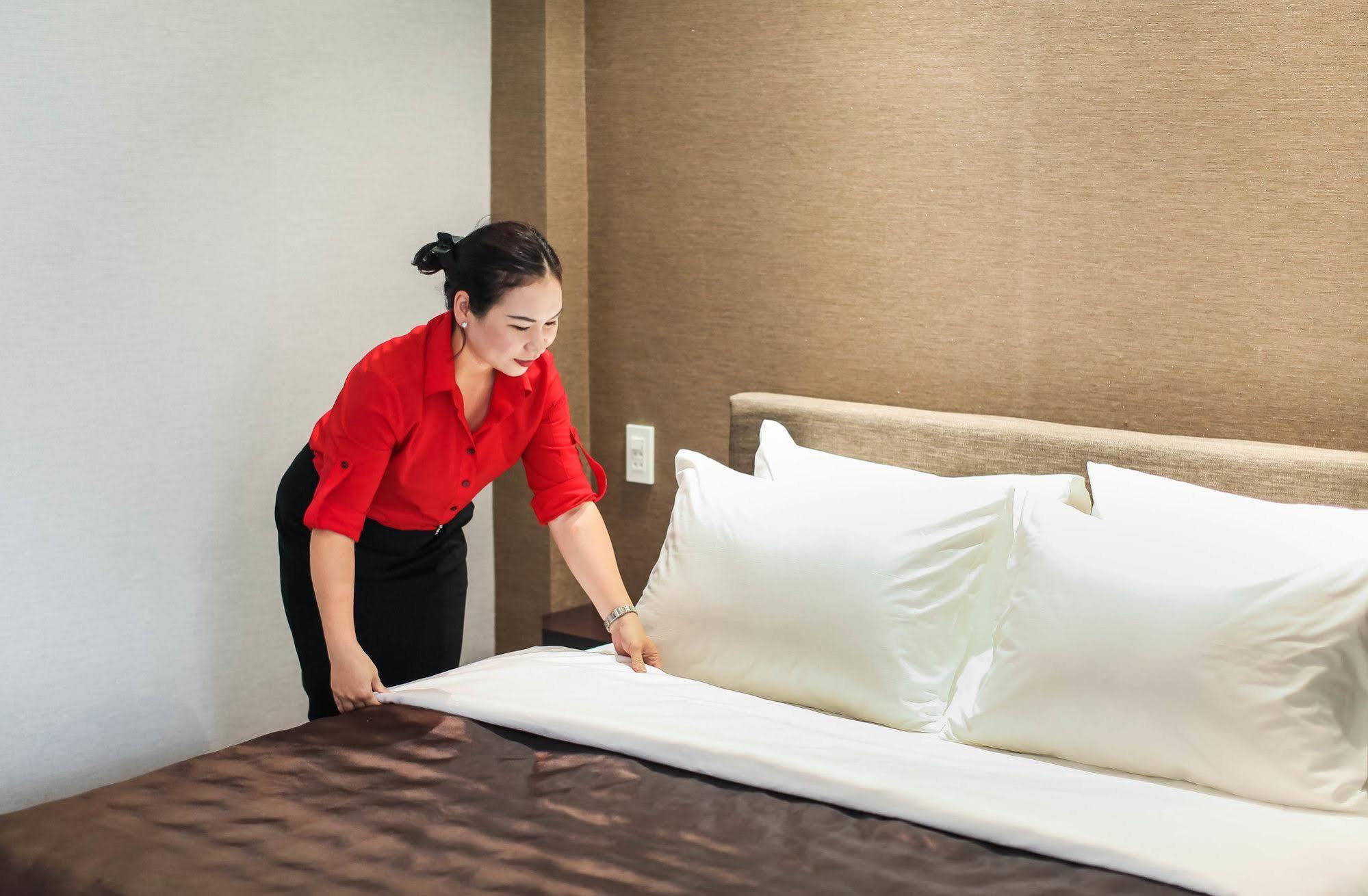 Compass Living Joy Aparthotel Хошимин Екстериор снимка