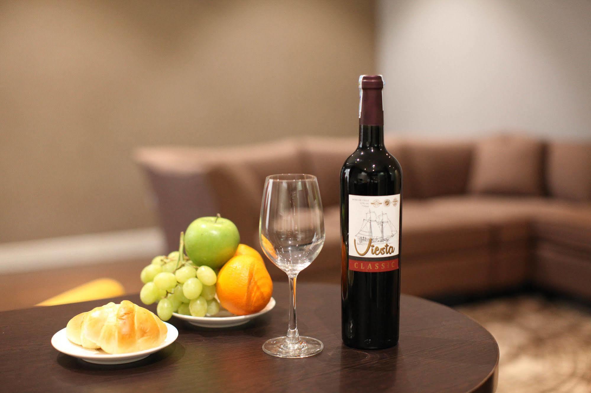 Compass Living Joy Aparthotel Хошимин Екстериор снимка