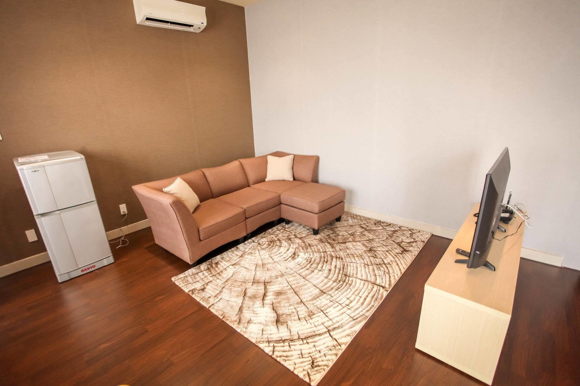 Compass Living Joy Aparthotel Хошимин Екстериор снимка
