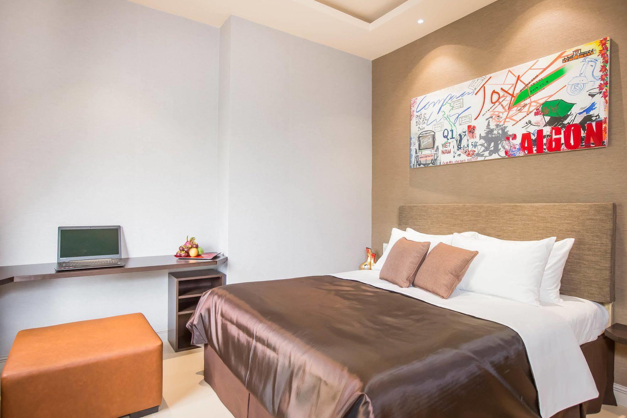Compass Living Joy Aparthotel Хошимин Екстериор снимка