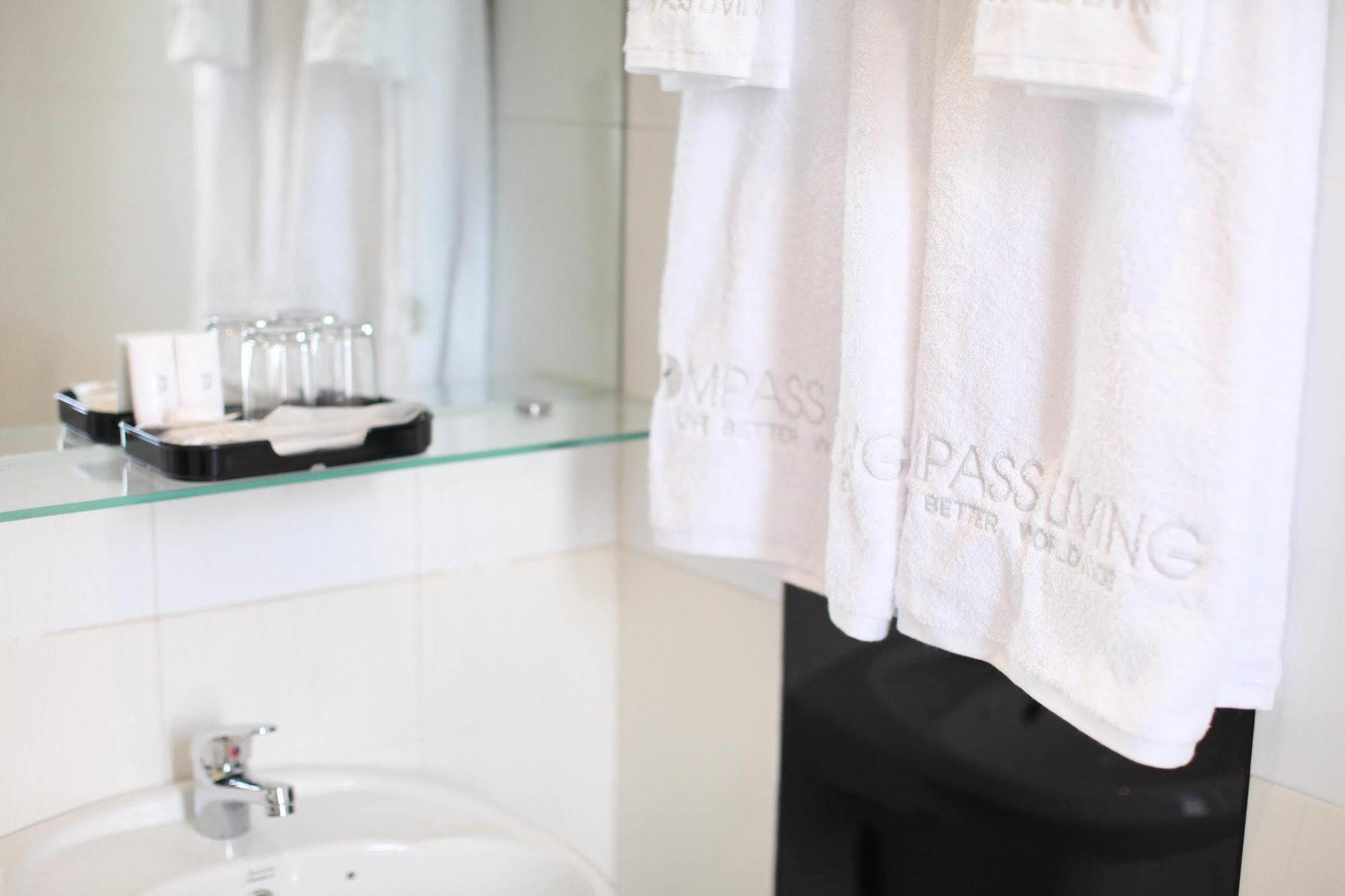 Compass Living Joy Aparthotel Хошимин Екстериор снимка