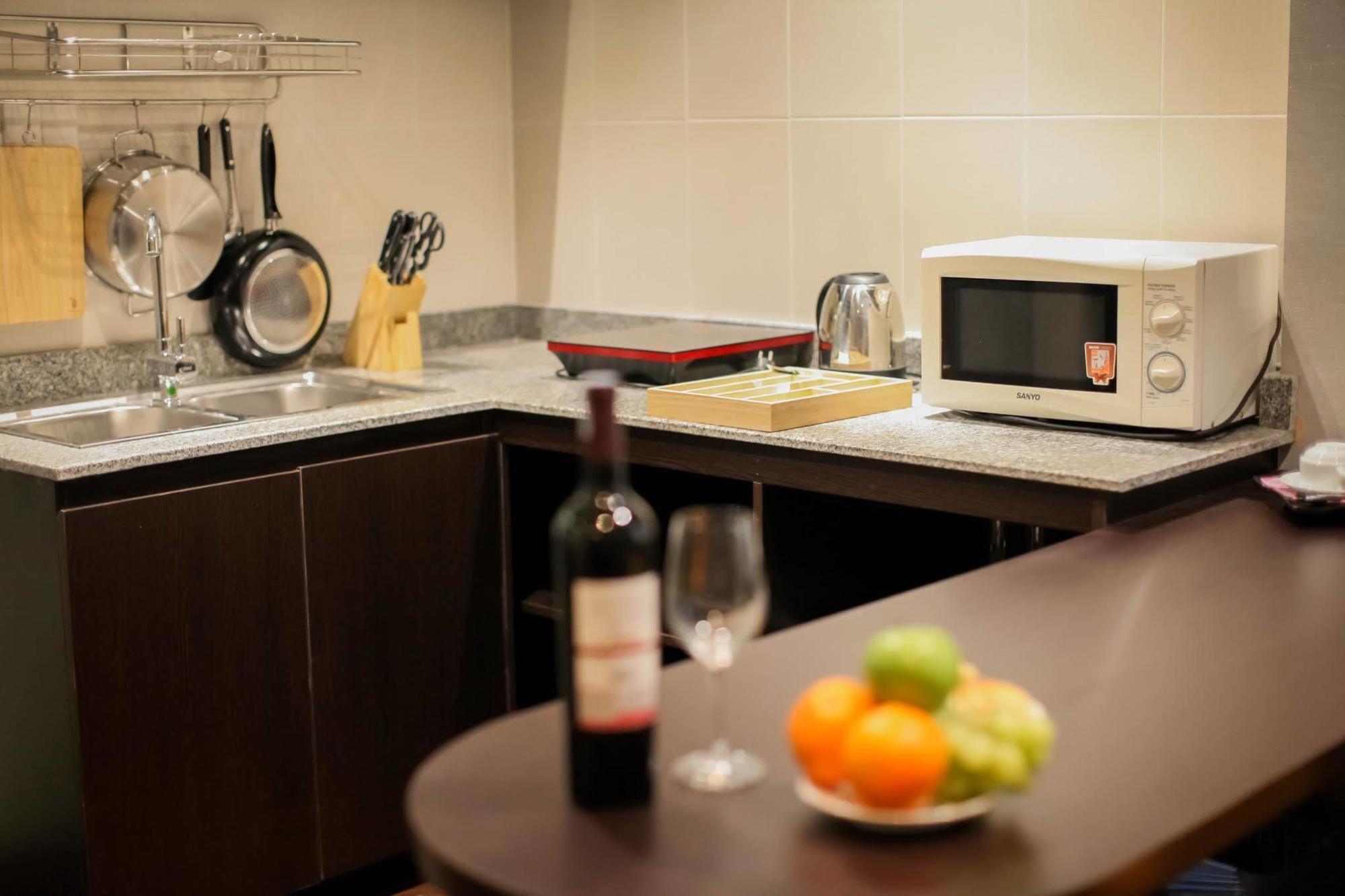 Compass Living Joy Aparthotel Хошимин Екстериор снимка