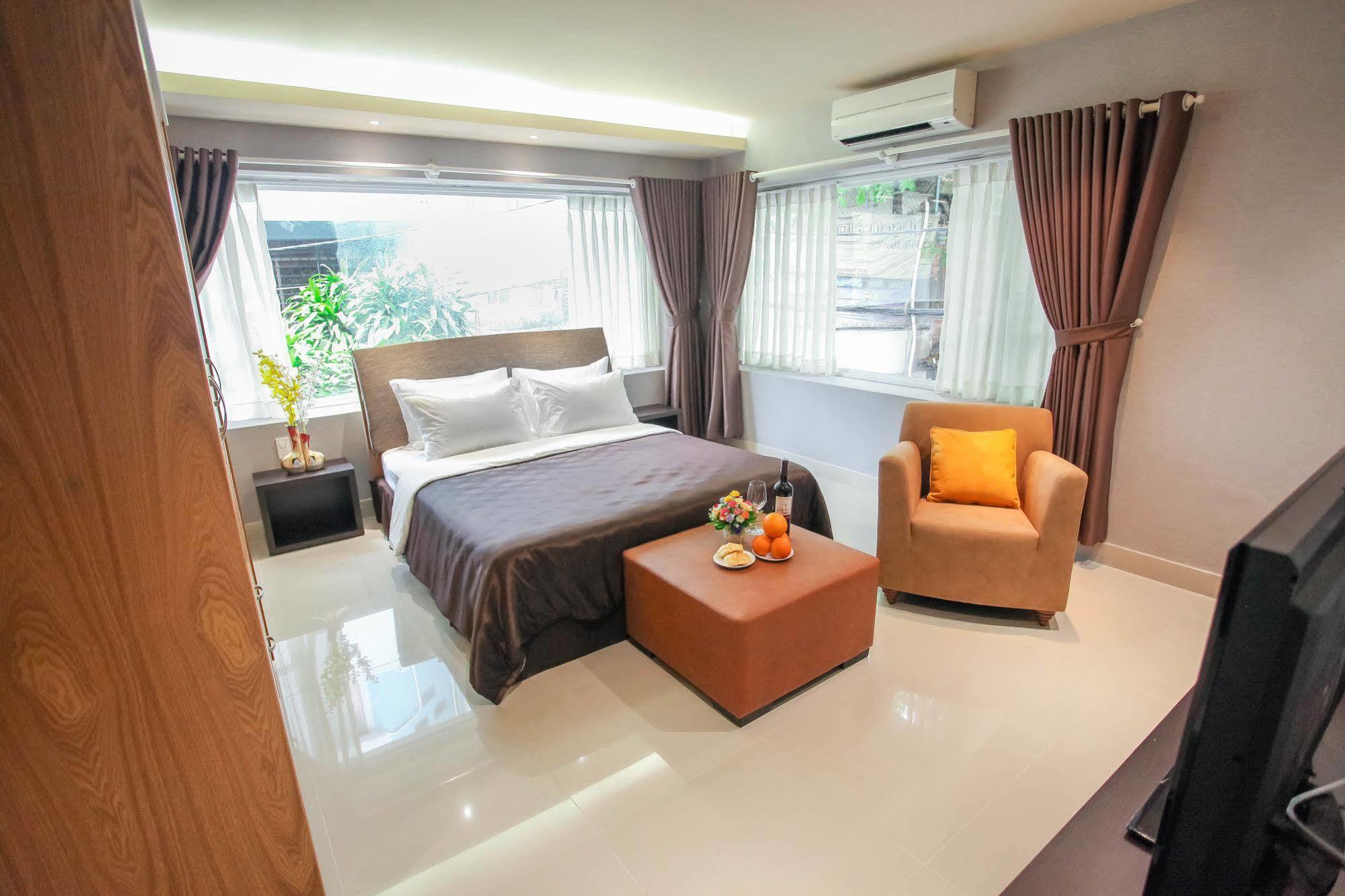 Compass Living Joy Aparthotel Хошимин Екстериор снимка